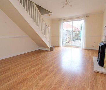 2 bedroom terraced house to rent - Photo 2