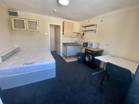Studio For Rent Broadway, Pontypridd - Photo 5