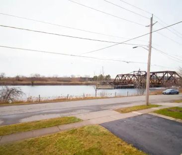 33 Canal Bank Street - 1 | 33 Canal Bank Street -, Welland - Photo 1