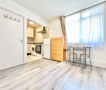 Studio Flat, Lea Bridge Road, E10 - Photo 3
