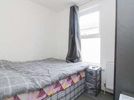 Shirley Road,Southampton - Photo 3