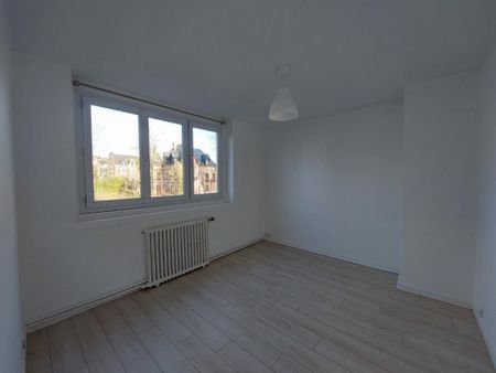 Location Appartement 3 pièces 51m² MONT ST AIGNAN 76130 - Photo 3