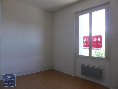 Location Appartement 2 pièces 43m² ST MARTIN D HERES 38400 - Photo 2