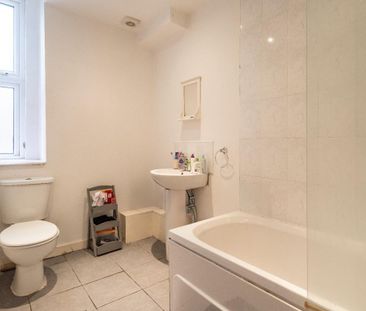 4 bedroom maisonette to rent - Photo 2