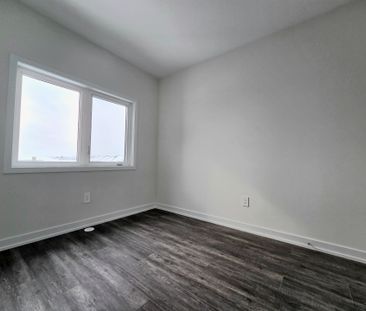 For Lease - 5 Victor Metcalf Lane, Richmond Hill, Ontario - Photo 5