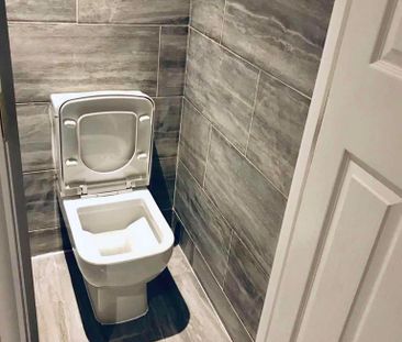 1 bedroom in a house share to rent - Photo 4