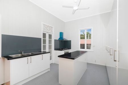 2/27 Normanby Terrace, Kelvin Grove, QLD, 4059 - Photo 3