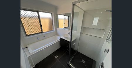 BEAUTIFUL HOME IN GREENBANK - Photo 4