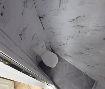 3 bedroom house - end terrace to rent - Photo 6