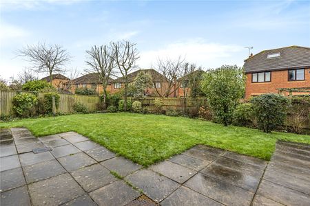 4 bedroom detached house to rent - Photo 4