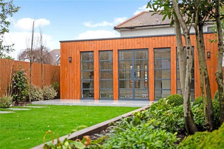 Trinity Road, London, SW18 3SN - Photo 4