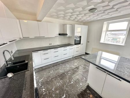2 bedroom terraced house to rent - Photo 2