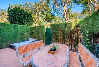 FOR RENT: SPACIOUS AND ELEGANT 4-BEDROOM BUNGALOW FOR LONG TERM