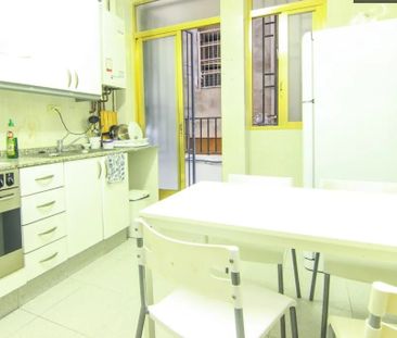 Carrer den Llop, Valencia, Valencian Community 46002 - Photo 2