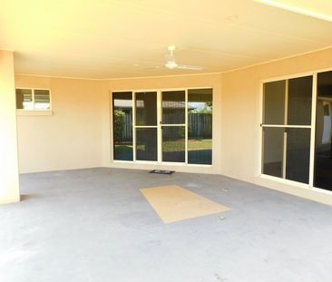 Spacious Family Home close to Blacks Beach - Photo 6