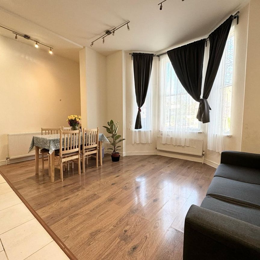 2 Bed Flat, Courcy Road, N8 - Photo 1