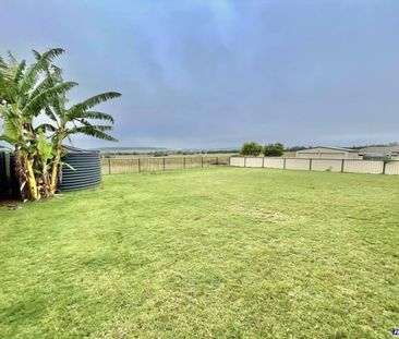 Executive Living & Rural Views on the Edge of Town - Photo 4