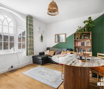 Albion Avenue - Photo 2