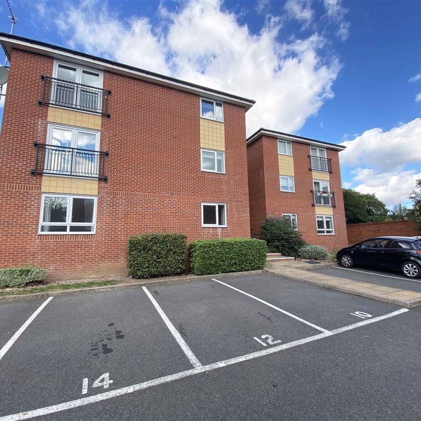 2 bedroom Flat to rent - Photo 1