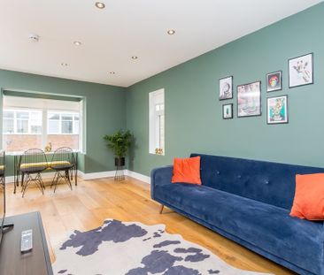 2 Bed Flat, Meeting House Lane, BN1 - Photo 1