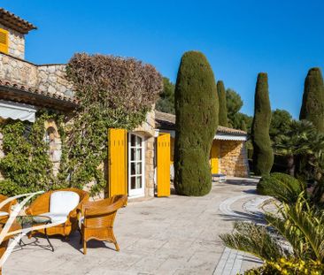 Maison à louer Saint Paul, Cote d'Azur, France - Photo 3