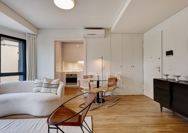 Apartamento T1 para arrendamento em Lisboa, Algés