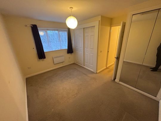 Barnum Court, Swindon - Photo 1