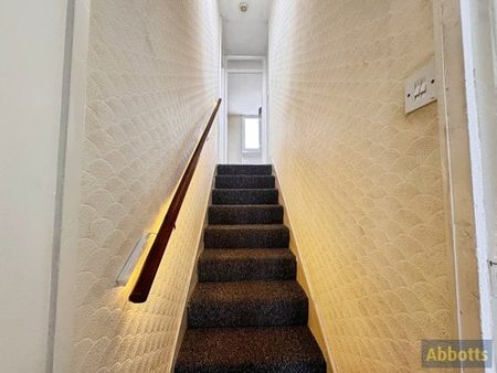 Ferry Road, Hockley, SS5 6NA - Photo 5