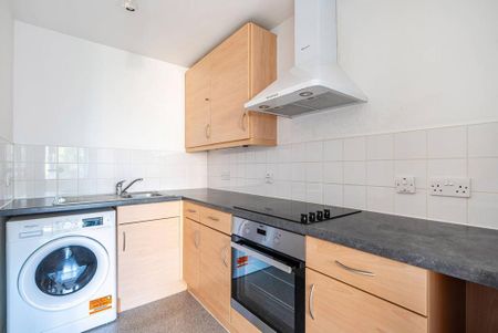 1 bedroom flat to rent - Photo 4