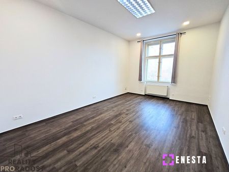 Pronájem bytu 3+1 100 m² - Photo 3