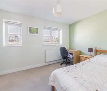 3 bedroom terraced house to rent - Photo 4