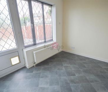 2 bedroom end of terrace house to rent - Photo 6