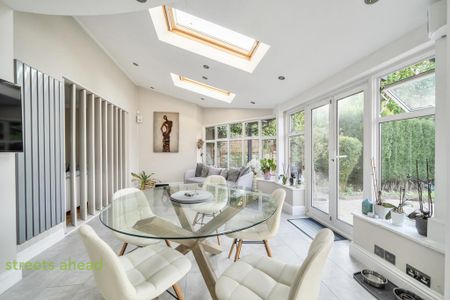 5 bedroom detached house to rent - Photo 5