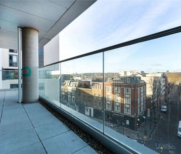 Excellent studio apartment set on the fourth floor of this modern d... - Photo 3