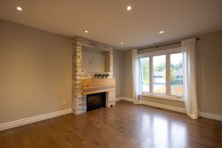 For Lease - 2424 Yolanda Drive, Oakville, Ontario - Photo 4