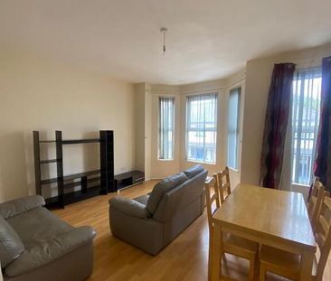 Great Apartment, 83b Dunluce Avenue, Queens Quarter, Belfast, BT9 7AW - Photo 4