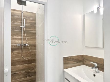 Location Appartement 2 pièces 42m² MARSEILLE 2ème - Photo 4