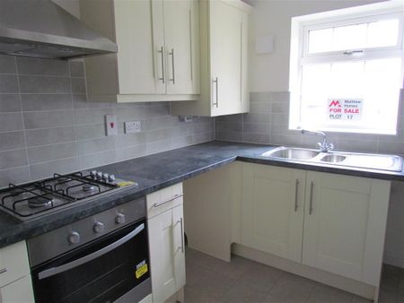 St James Close, CHATTERIS - Photo 5