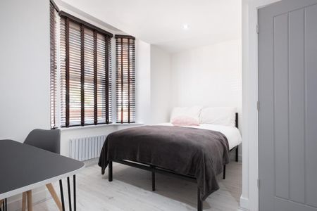 3 bedroom terraced house to rent - Photo 4