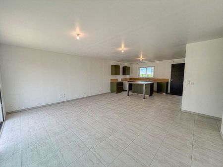 Location Maison 6 pièces 123m² - Photo 4