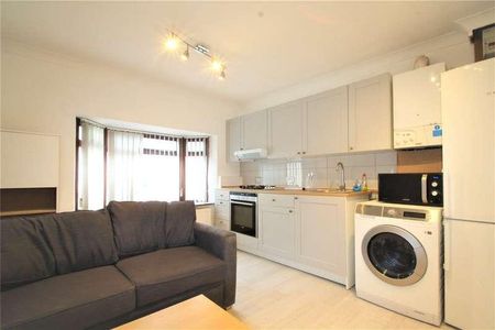 Salisbury Avenue, Barking, IG11 - Photo 2
