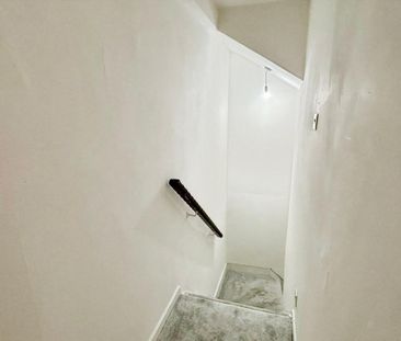 2 bedroom end of terrace house to rent - Photo 4