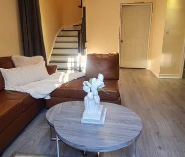 For Lease - 339 Sugar Pine Crescent Unit# B, Kanata, Ontario - Photo 2