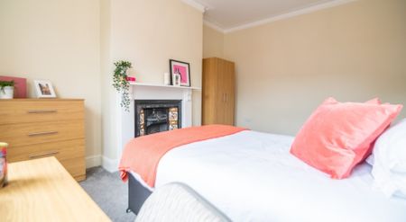 8 Manor Terrace, Headingley, Leeds, LS6 1BU - Photo 4