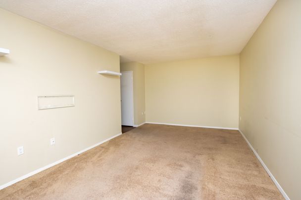 For Lease - 600 Grenfell Drive Unit# 904, London North, Ontario - Photo 1