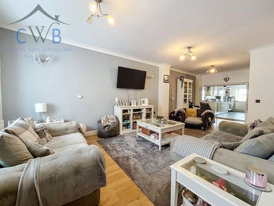 5 bedroom semi-detached house to rent - Photo 1