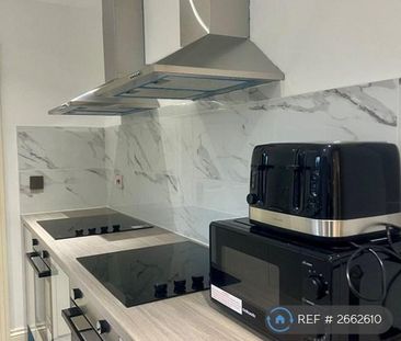 1 bedroom in a house share to rent - Photo 5