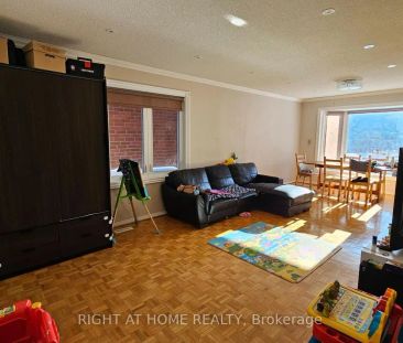 121 BADESSA CIRCLE - Photo 1