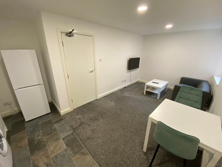 Flat 32, Samara Plaza, LS2 9DU, Leeds - Photo 4