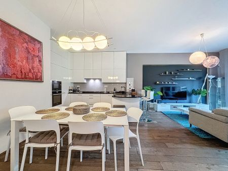 Gelijkvloerse verdieping met drie slaapkamers in Ixelles - Photo 4